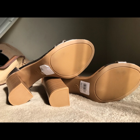 HEELS - Picture 6 of 6